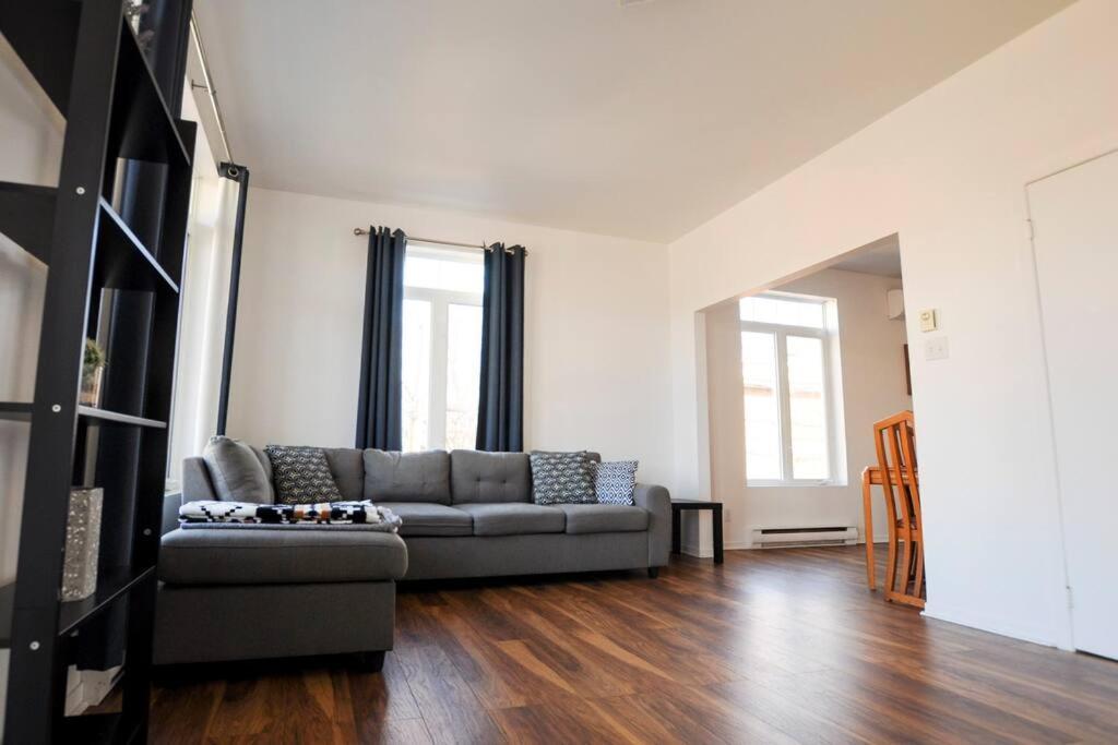 The 1810 - Spacious With Balcony - North Of Quebec ภายนอก รูปภาพ